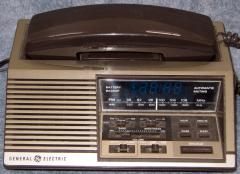 Elissa's clock radio and telephone (click to enlarge)